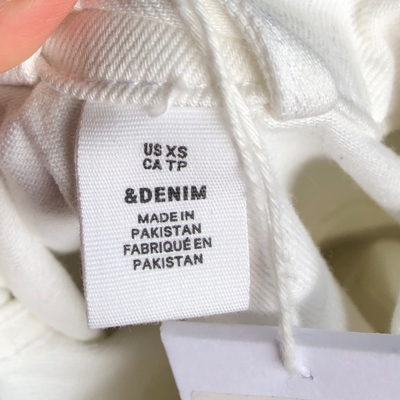 NWT H & M White Denim Jacket. Size XS. NEW - Picture 7 of 8